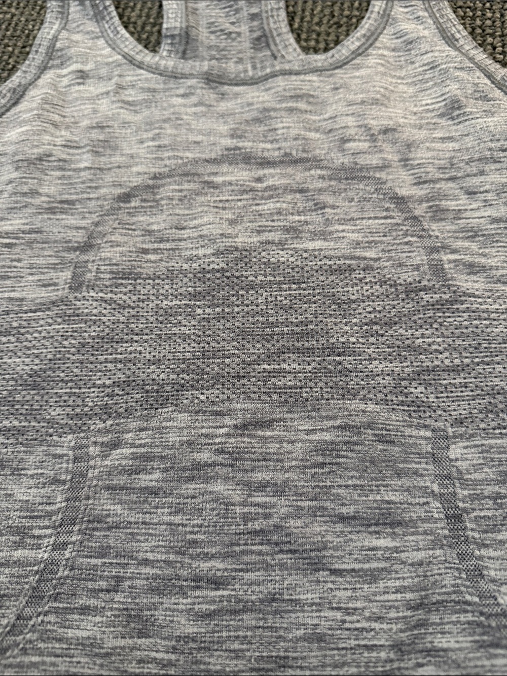 Lululemon Size 4 Swiftly Tech Run Racerback Heathered Gray White Tank Top Shirt - Picture 4 of 6